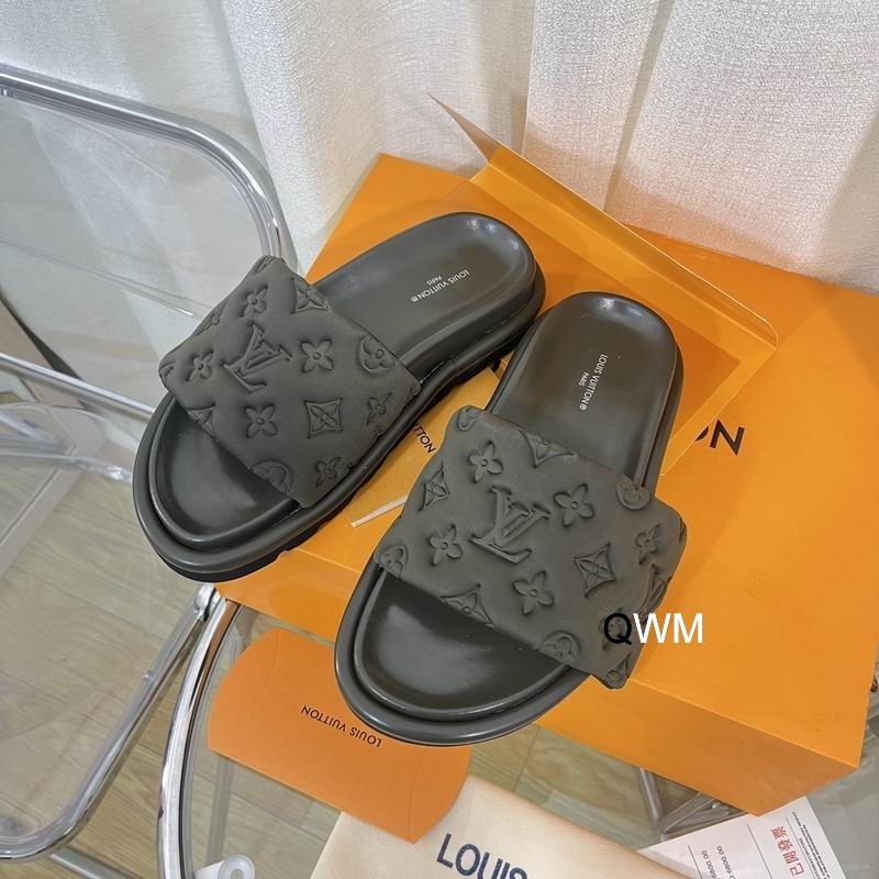 LV Men's Slippers 491